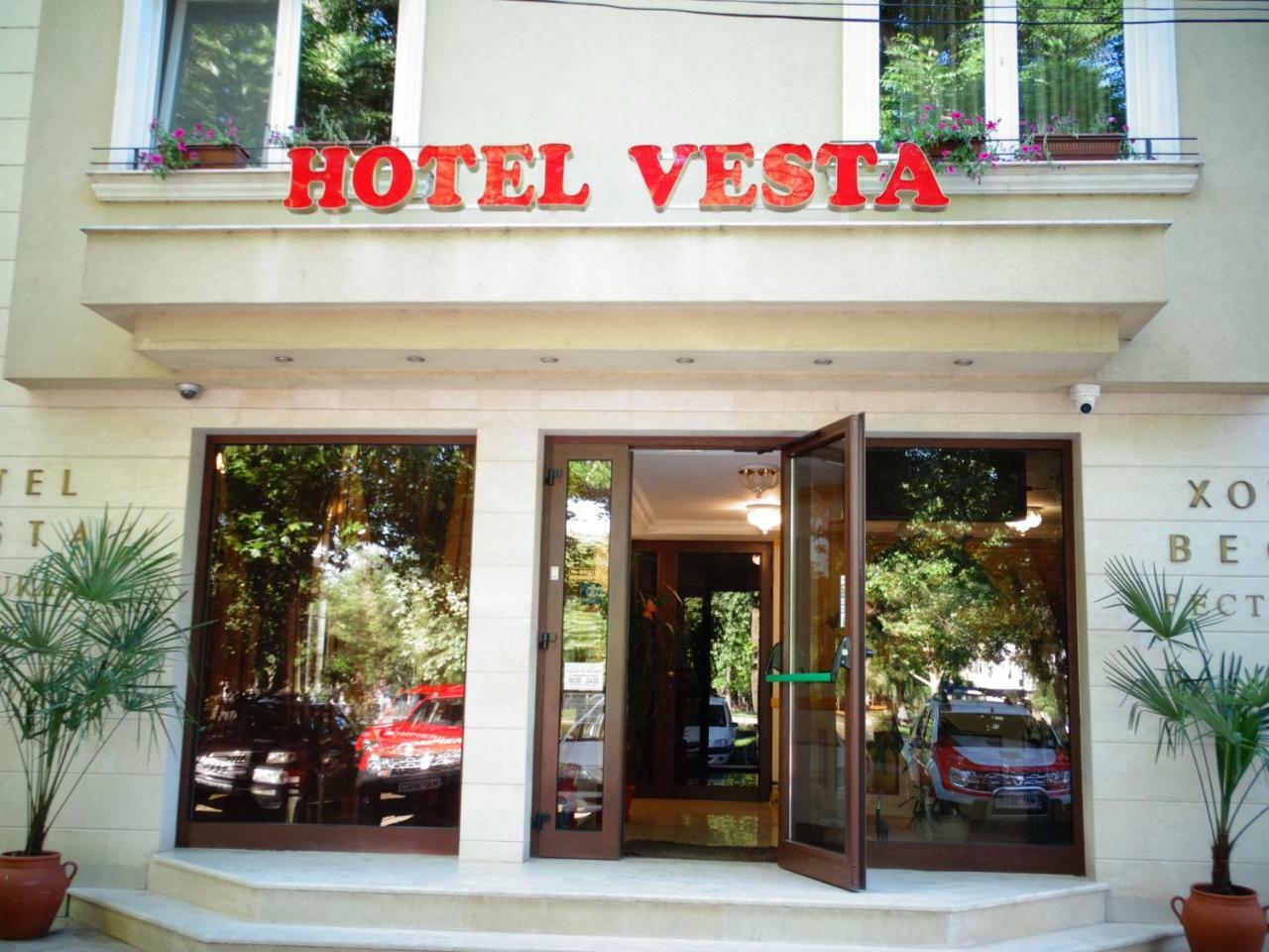 Vesta Hotel Montana Luaran gambar