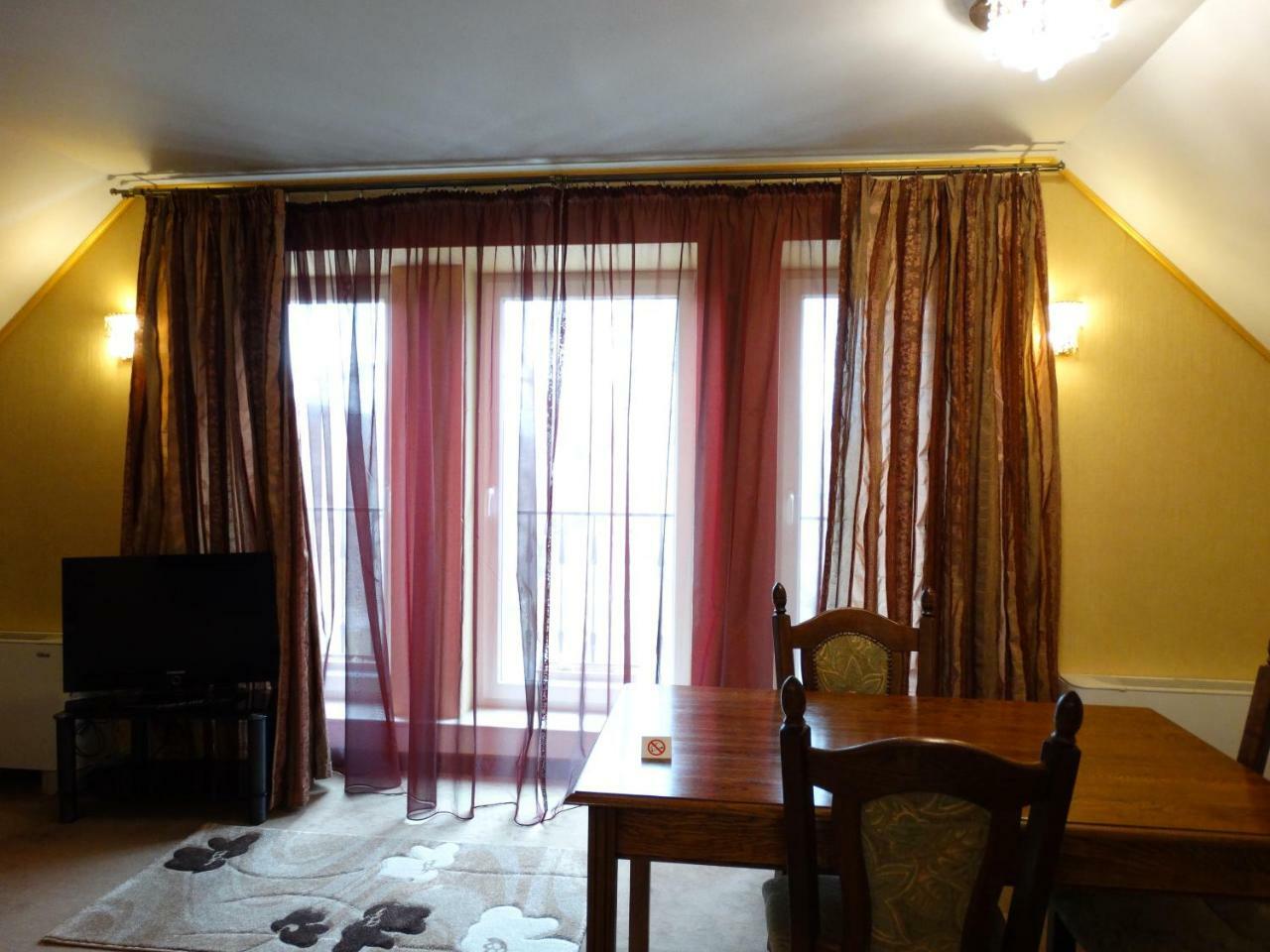 Vesta Hotel Montana Luaran gambar